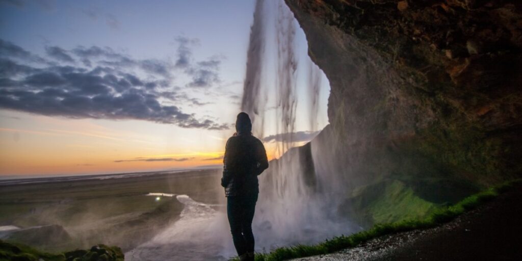Overflowing with Hope I Daily Walk Devotion