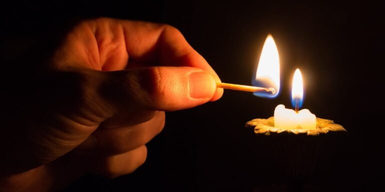 Overcome the Darkness I Daily Walk Devotion